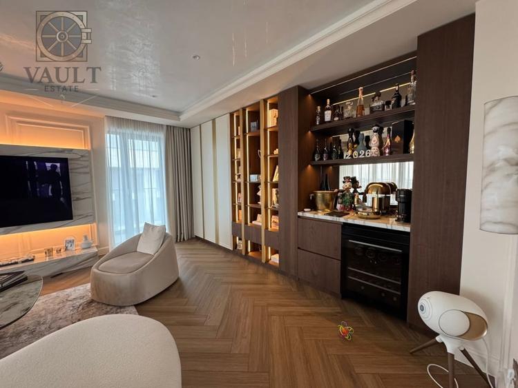 Penthouse cu 5 camere decomandat, mobilat în Pipera