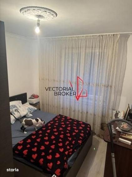 Apartament cu 3 camere semidecomandat în Dristor