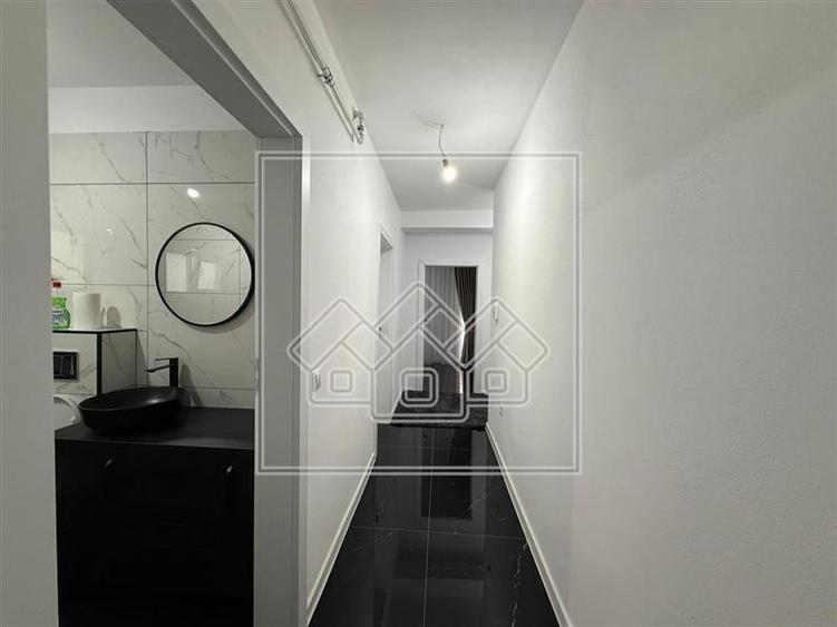 Apartament cu 2 camere decomandat în Exterior Vest