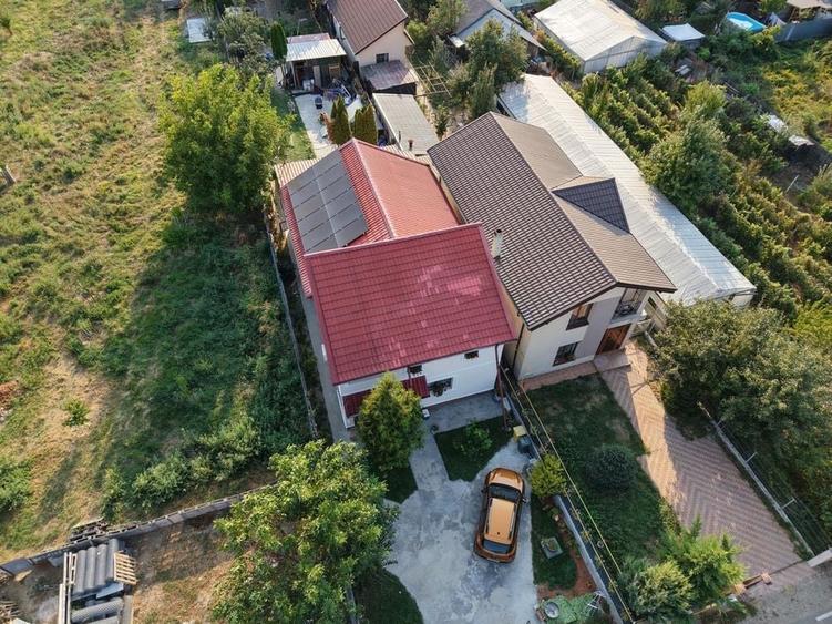 Casă cu 4 camere în Câmpineanca