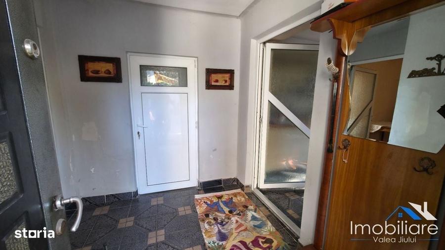 Casă cu 4 camere în Petros