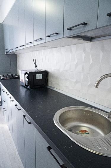 Apartament cu 2 camere decomandat, mobilat în Politehnica