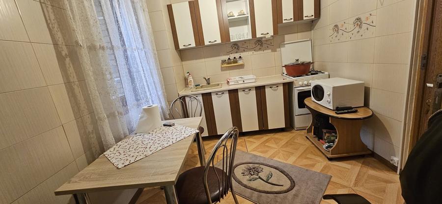 Apartament cu 2 camere semidecomandat în Tomis II