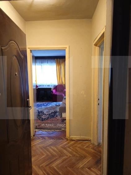 apartament de vanzare, cu o camera, 40 mp, zona Take Ionescu - 2