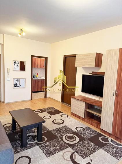 Apartament cu 2 camere semidecomandat, mobilat în Central