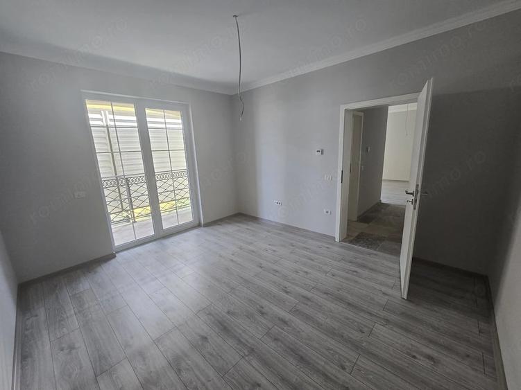 Apartament cu 2 camere decomandat în Girocului