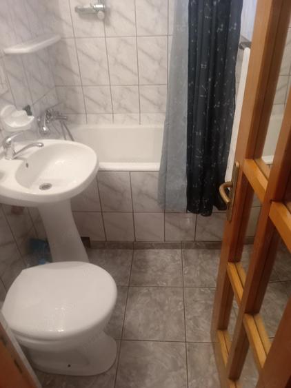 Apartament cu 2 camere decomandat în Mărăței