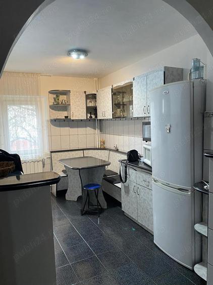 Inchiriez apartament in Rogerius - 3