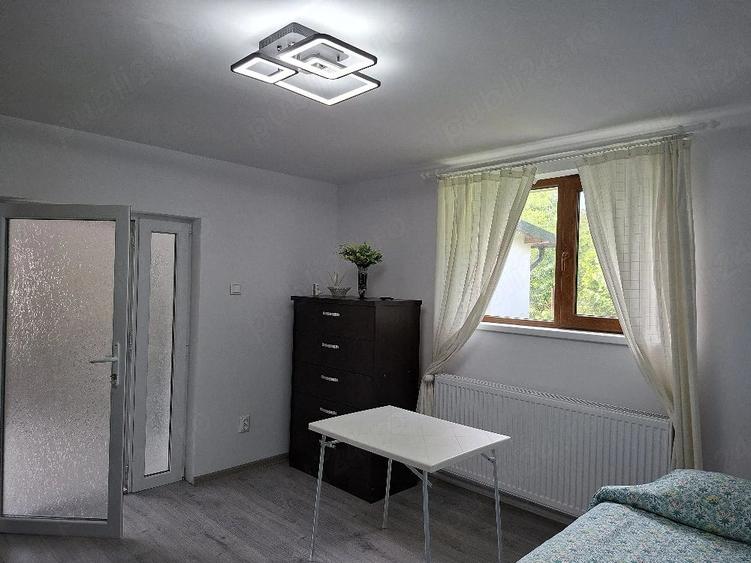 Casă cu Teren 1405 Mp în Urleta