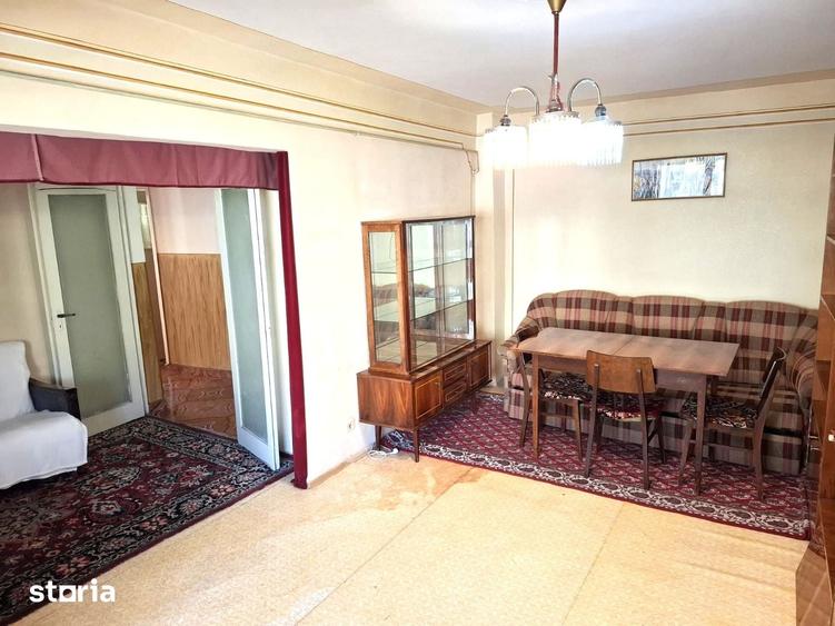 Apartament cu 4 camere decomandat în Unirii Sud