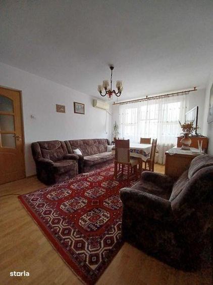 Apartament cu 3 camere, mobilat în Vitan