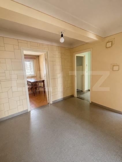 Apartament cu 4 camere decomandat în Central