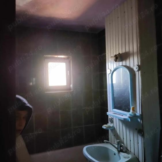 Apartament cu 3 camere decomandat în Debarcader