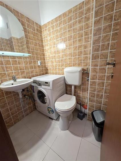 Apartament cu 3 camere decomandat în Ștefan cel Mare