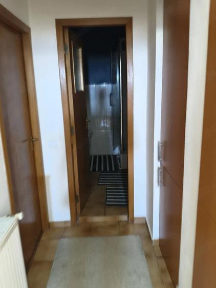 Apartament cu 4 camere decomandat în Berceni