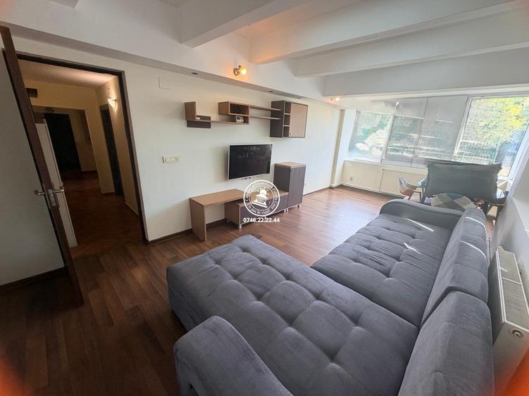 Apartament cu 3 camere decomandat în Gară