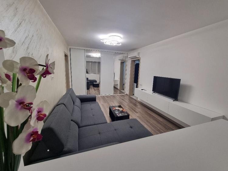 Apartament cu 2 camere semidecomandat în Dristor
