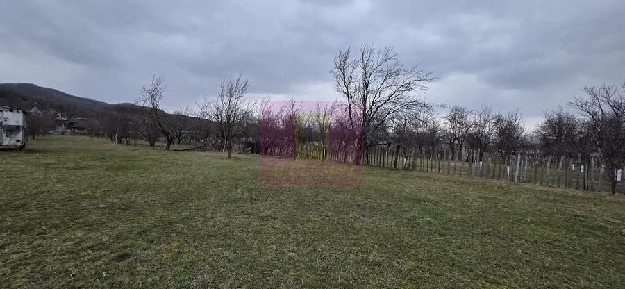 Teren de 734 mp, în Brebu