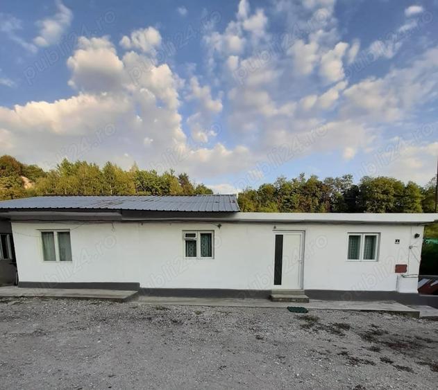 Casă cu 6 camere cu Teren 12500 Mp în Copăcelu