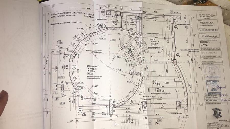 Casă cu 8 camere cu Teren 300 Mp în Pantelimon