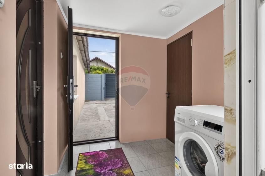 Casă cu 3 camere în Aradul Nou