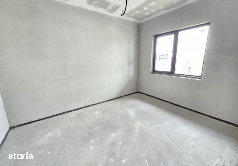 Casă cu 4 camere cu Teren 519 Mp în Sântandrei