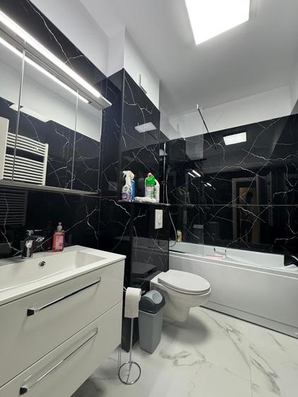 Apartament cu 3 camere în Universitate