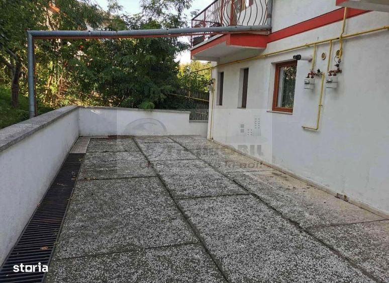 Apartament cu 2 camere decomandat în Valea Lupului