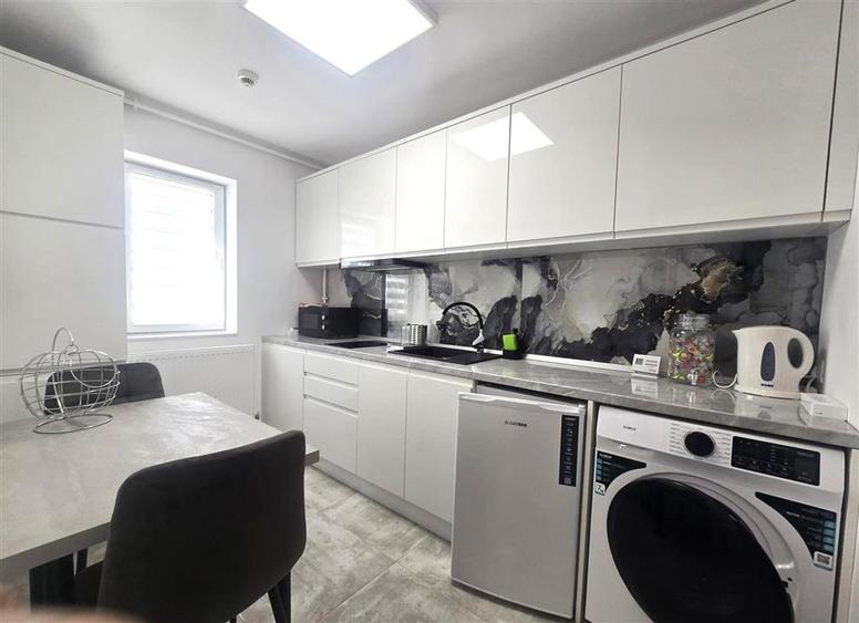 Apartament cu 2 camere decomandat în Faleza Nord