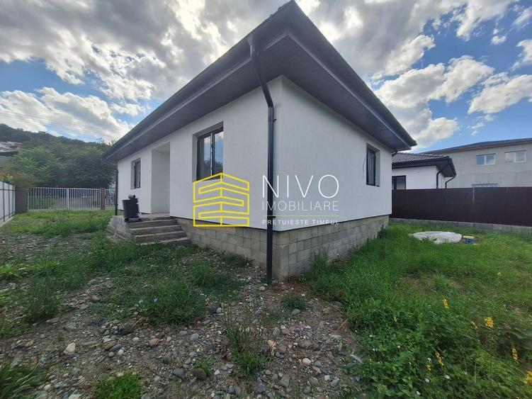 Casă individuală cu 3 camere cu Canalizare în Remetea