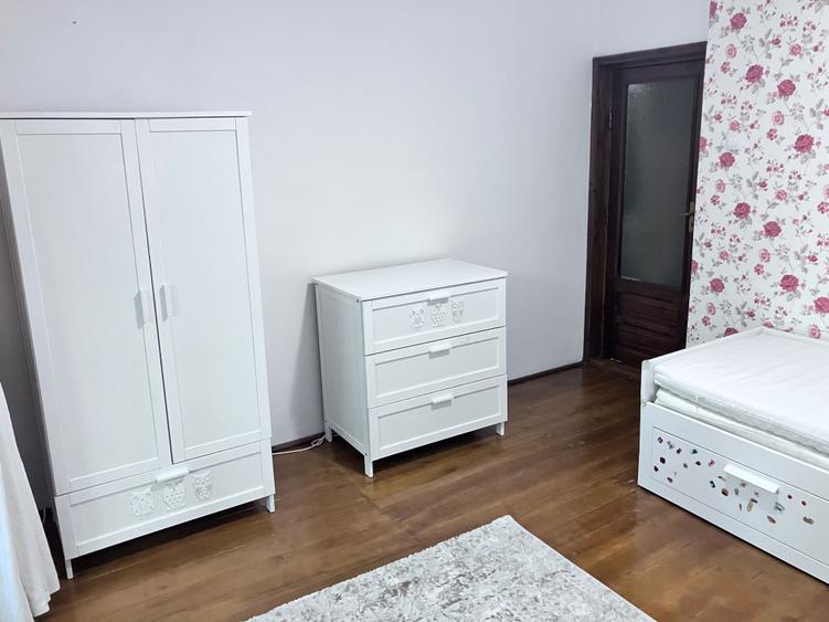 Apartament cu 2 camere decomandat în Nicolina