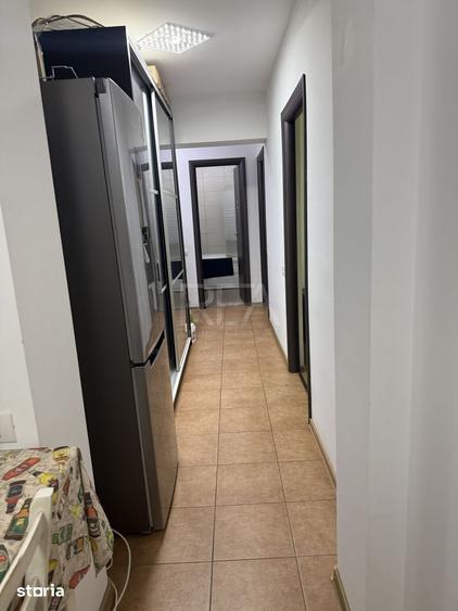 Apartament cu 4 camere semidecomandat în Drumul Taberei