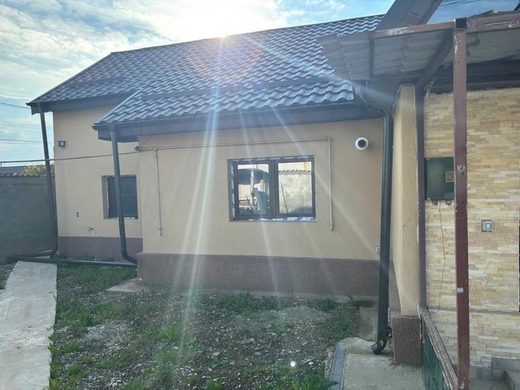 Casă cu 4 camere în Pantelimon