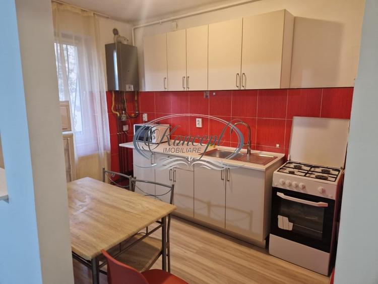 Apartament cu 2 camere semidecomandat, mobilat în Central