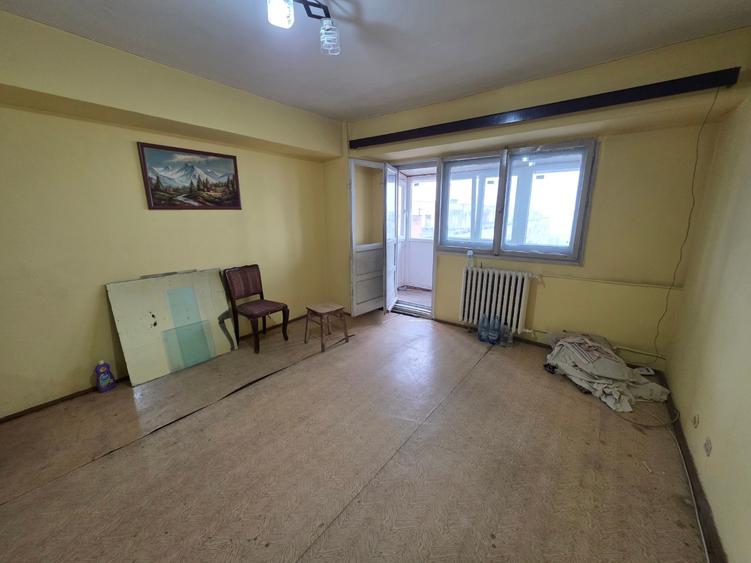 Apartament cu 3 camere decomandat în Berceni — fotografia 1