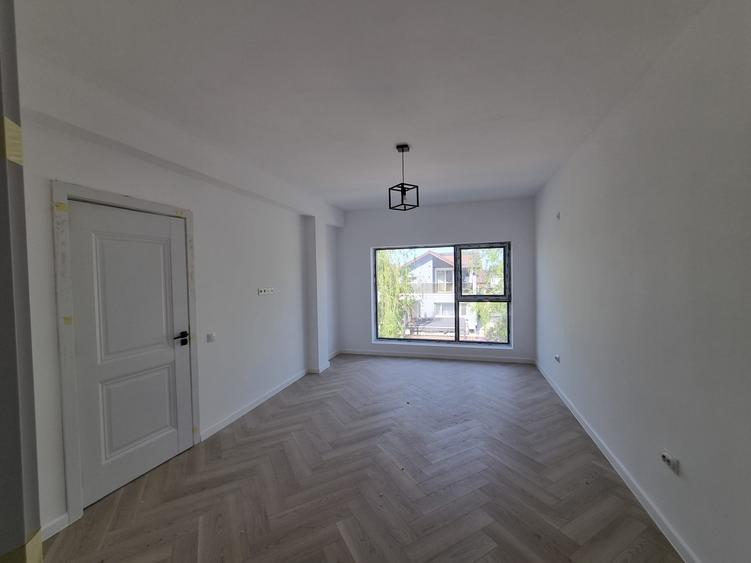 Casă individuală cu 4 camere cu Teren 400 Mp în Domnești