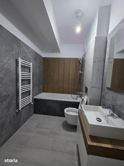 Apartament cu 3 camere în Tractorul