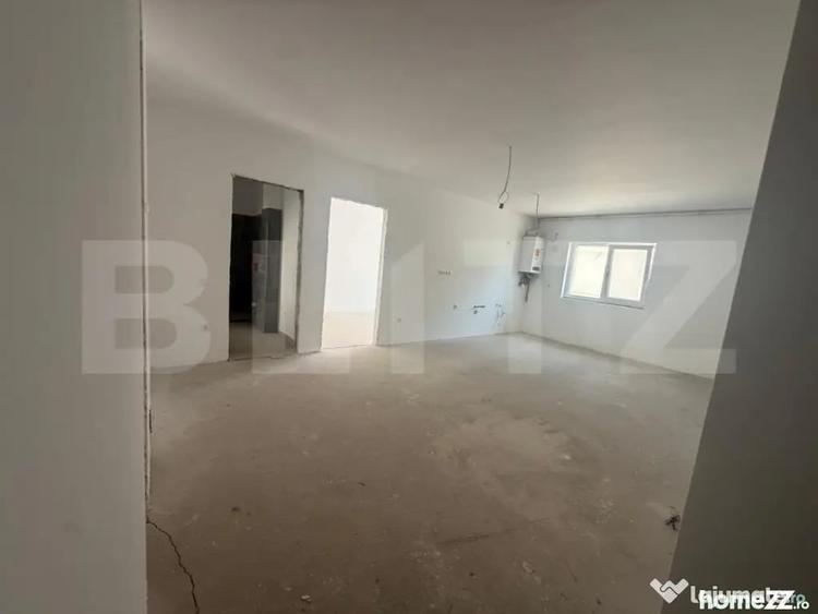 Apartament cu 3 camere semidecomandat în Semicentral
