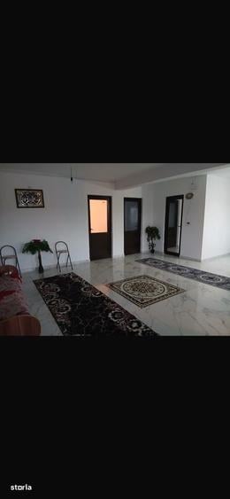 Casă cu 3 camere în Lumina