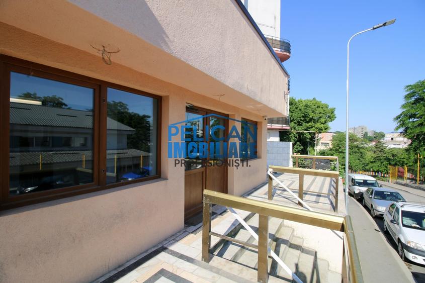 Spațiu comercial, de 40 mp, în Big