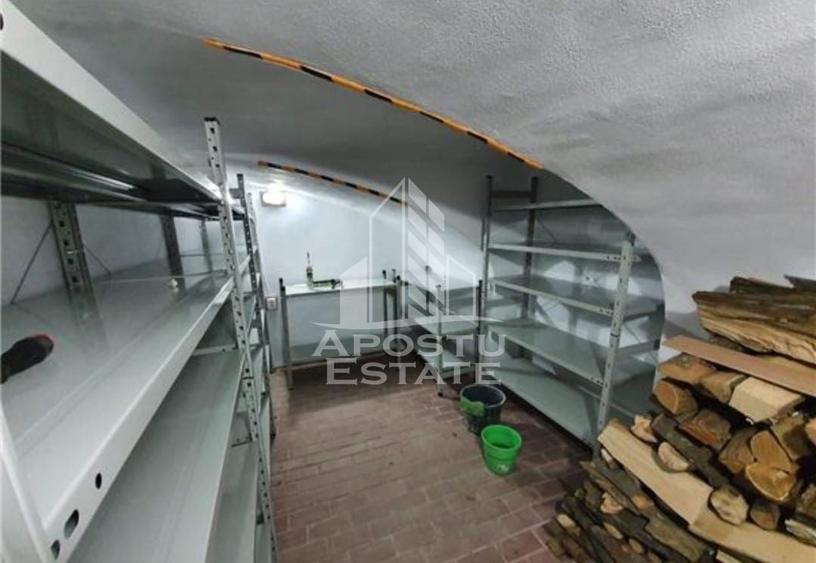Apartament cu 3 camere nedecomandat, mobilat în Badea Cârțan