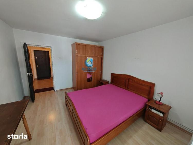 Garsonieră decomandată, mobilată în Valea Cetății