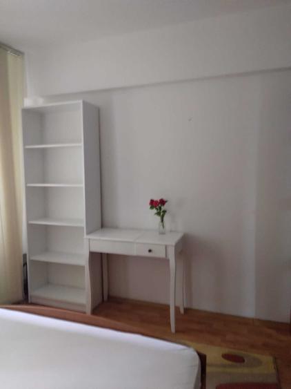 Apartament cu 2 camere semidecomandat în Piața Unirii