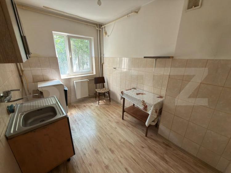 Apartament cu 2 camere decomandat în Vest