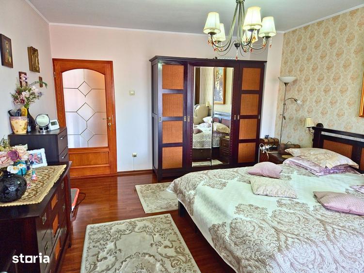 Casă cu 6 camere cu Teren 1137 Mp în Cartierul Nord