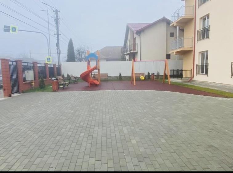Apartament cu 3 camere semidecomandat în Gilău