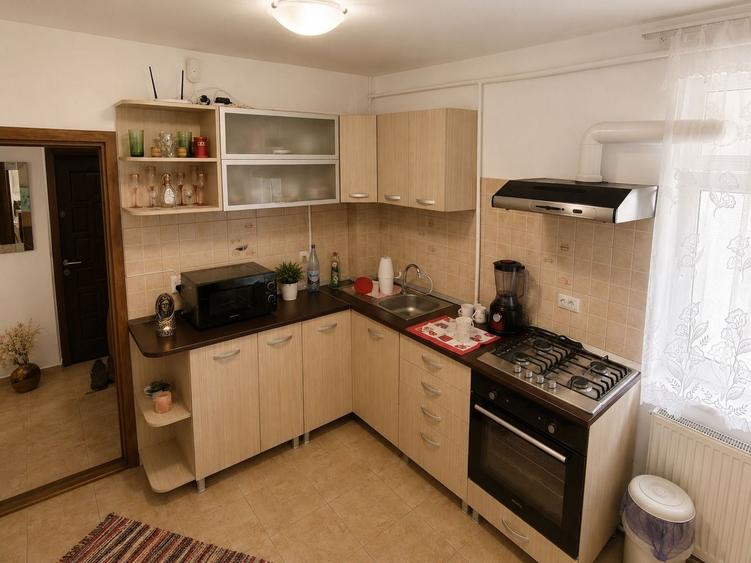 Apartament cu 2 camere decomandat în Central