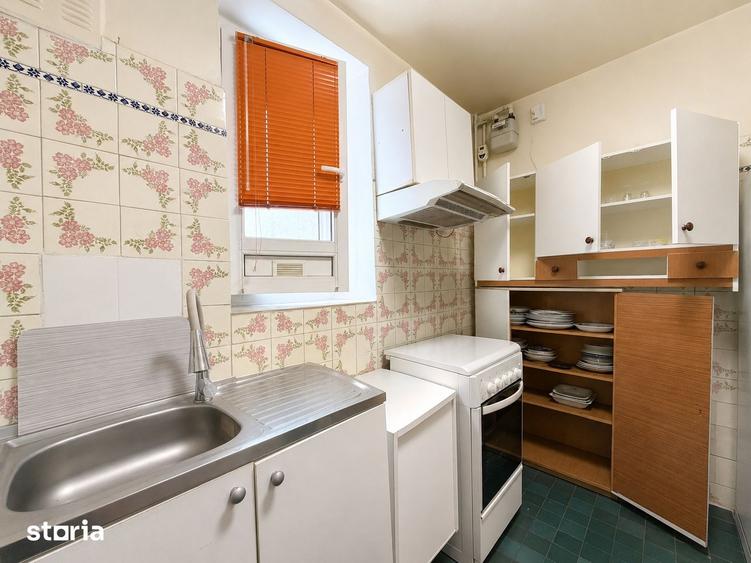 Apartament cu 3 camere decomandat în Titan