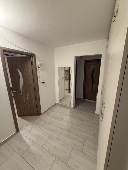 Apartament cu 2 camere decomandat în Apusului