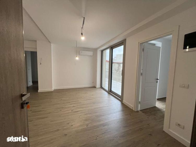 Apartament cu 4 camere în Armeneasca